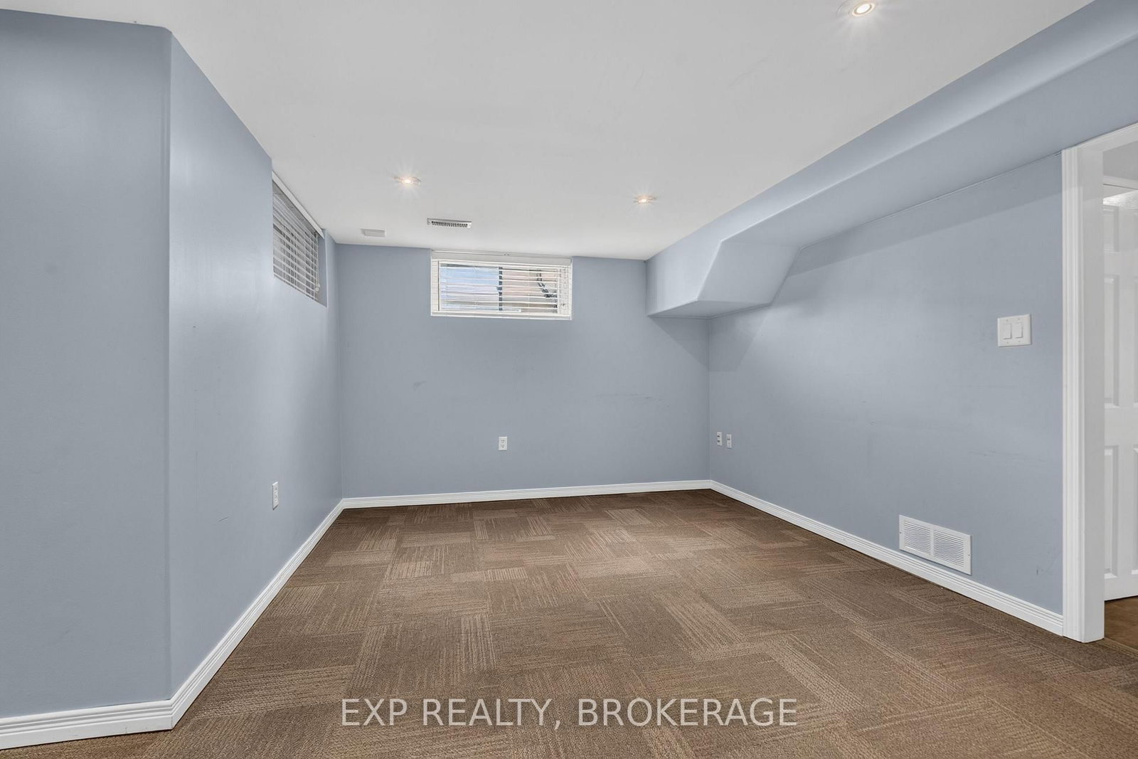 1896 BERRYWOOD Crescent • Kingston, ON photo 34