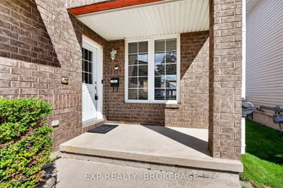 1896 BERRYWOOD Crescent • Kingston, ON photo 4