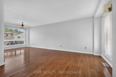 1896 BERRYWOOD Crescent • Kingston, ON photo 8