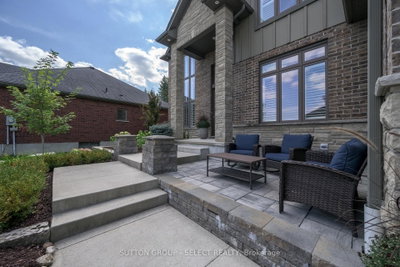 216 Martin Drive • Middlesex Centre, ON photo 3