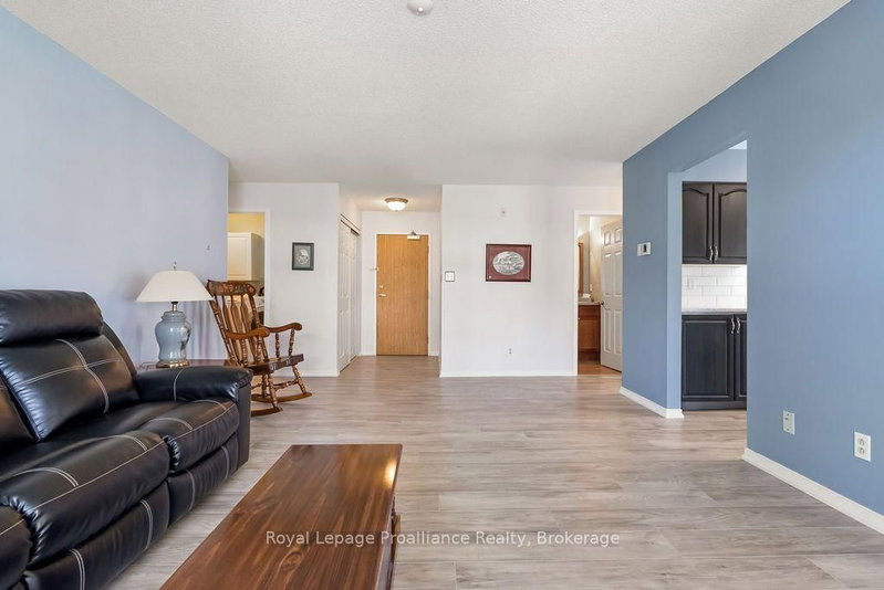 54 Tripp Blvd photo 5