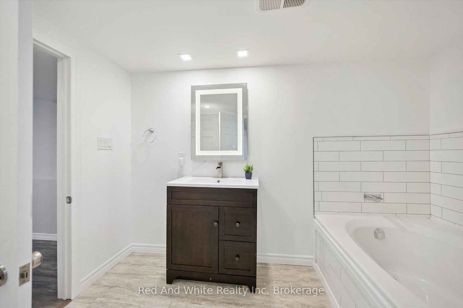 131 Norfolk Avenue • Cambridge, ON photo 24