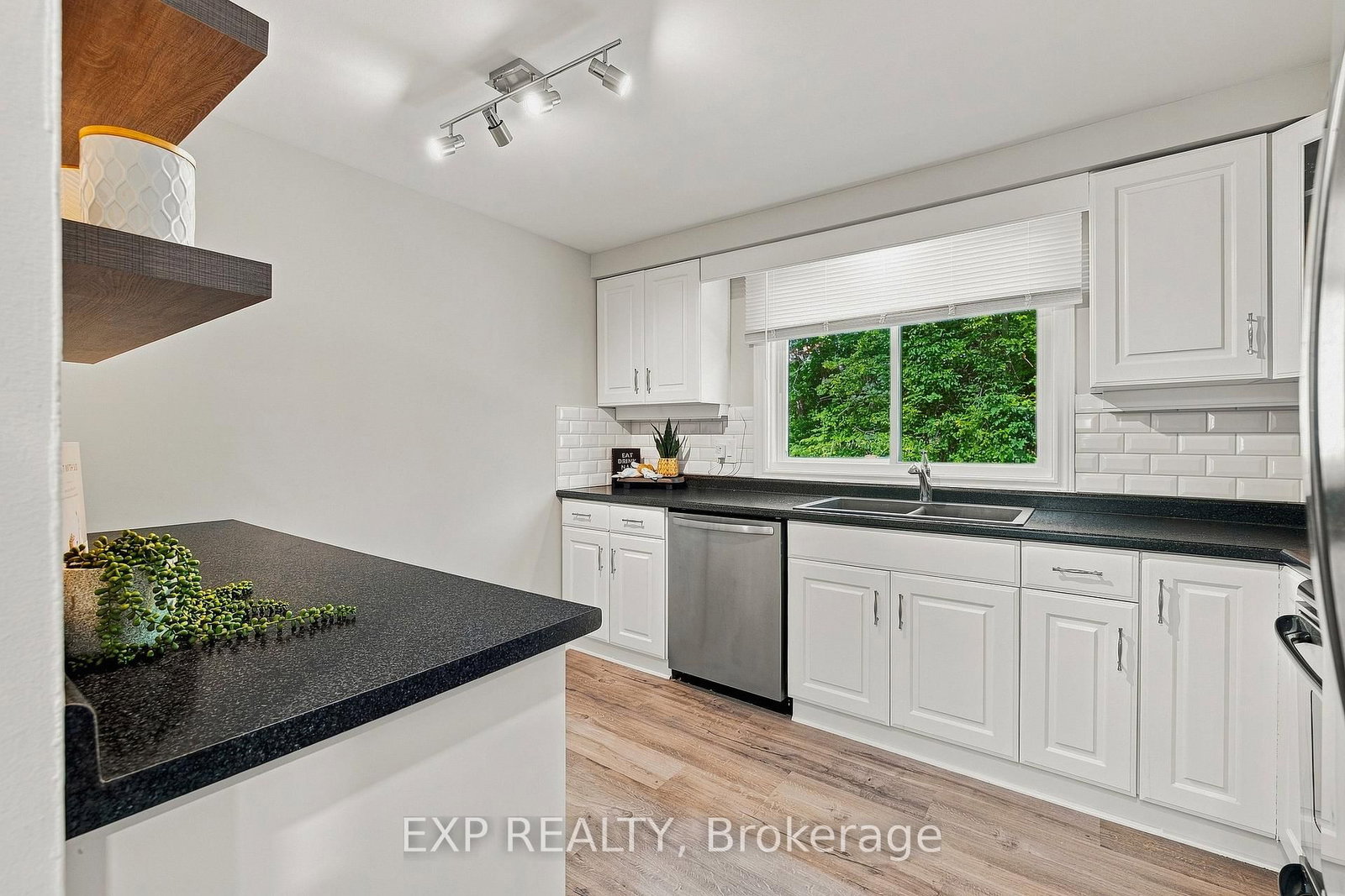 220 Salisbury Avenue • #13 • Cambridge, ON photo 11