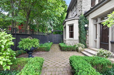 77 Claremont Drive • Hamilton, ON photo 3