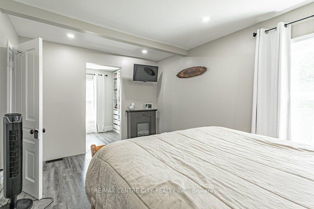 594443 Highway 59 Road • Norwich, ON photo 17