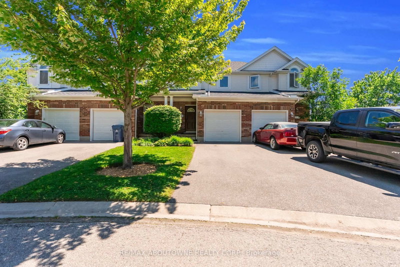 15 - 151 Clairfields Drive E