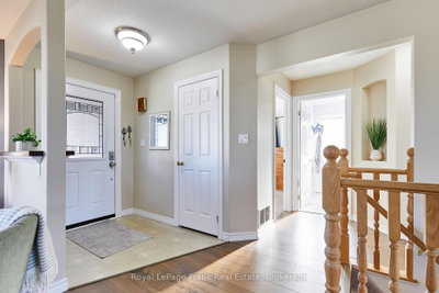 24 Beverly Street • Kawartha Lakes, ON photo 4