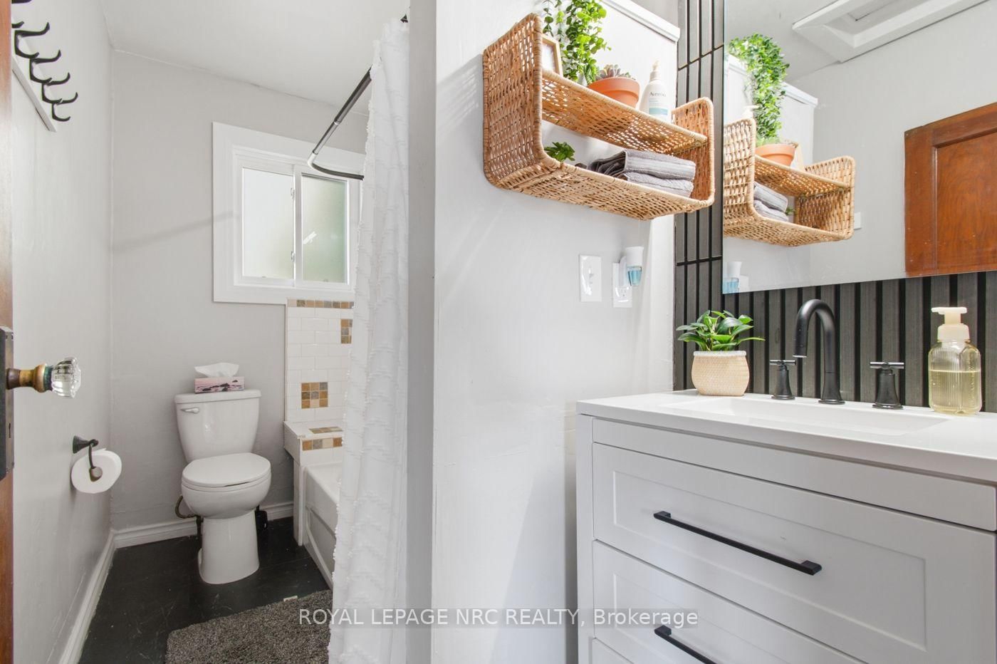 79 Carlton Street • St. Catharines, ON photo 15