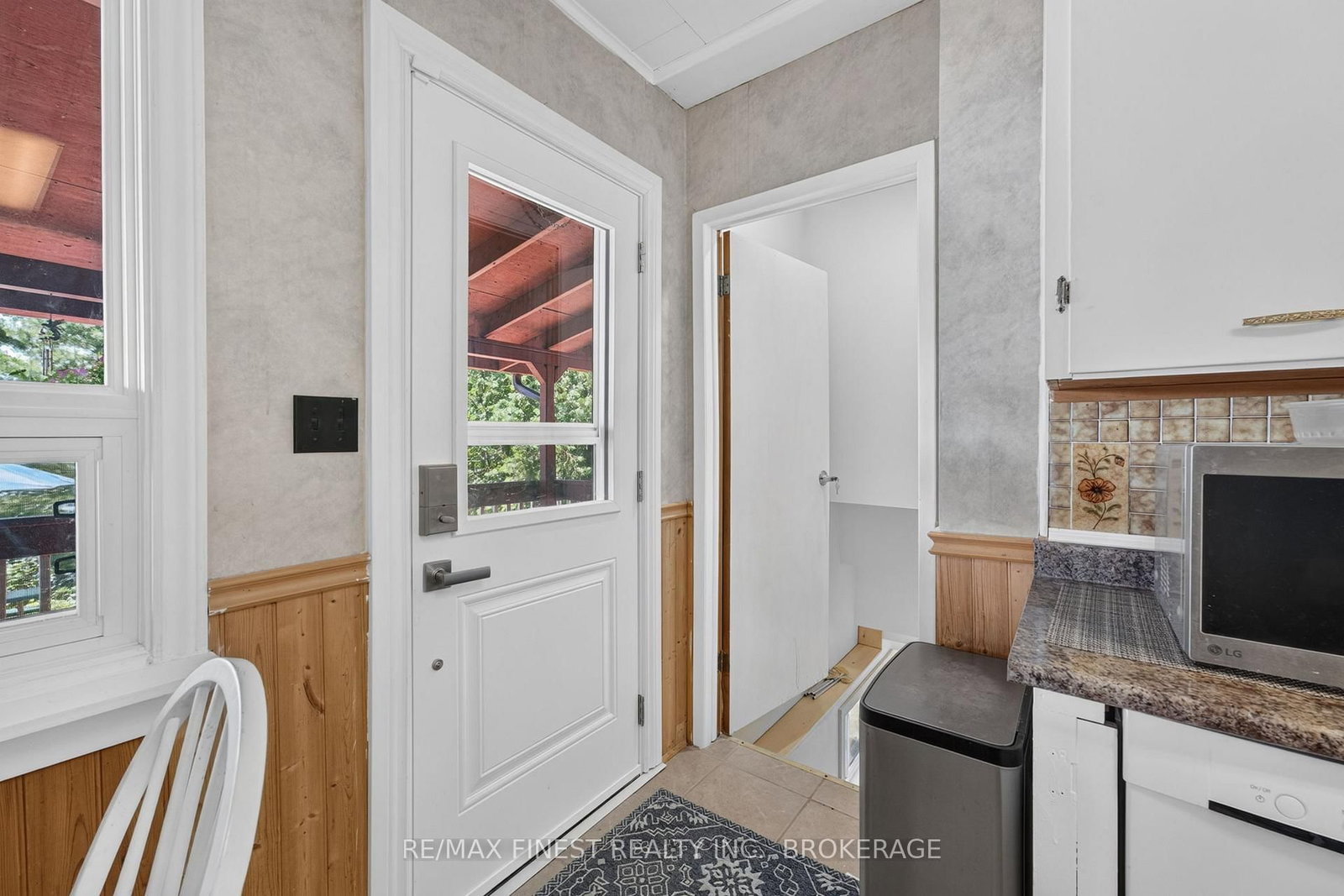 1067 Island View Lane E • Parham, ON photo 13