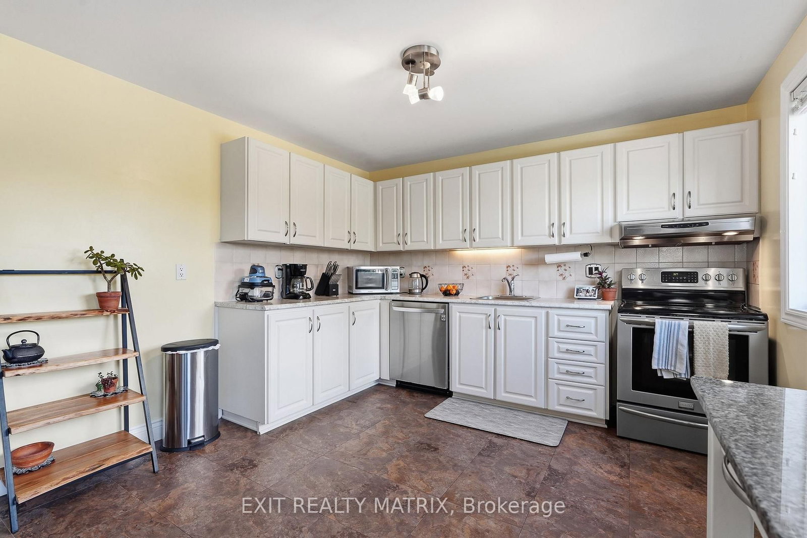 270 Fernleaf Crescent • Orleans, ON photo 18