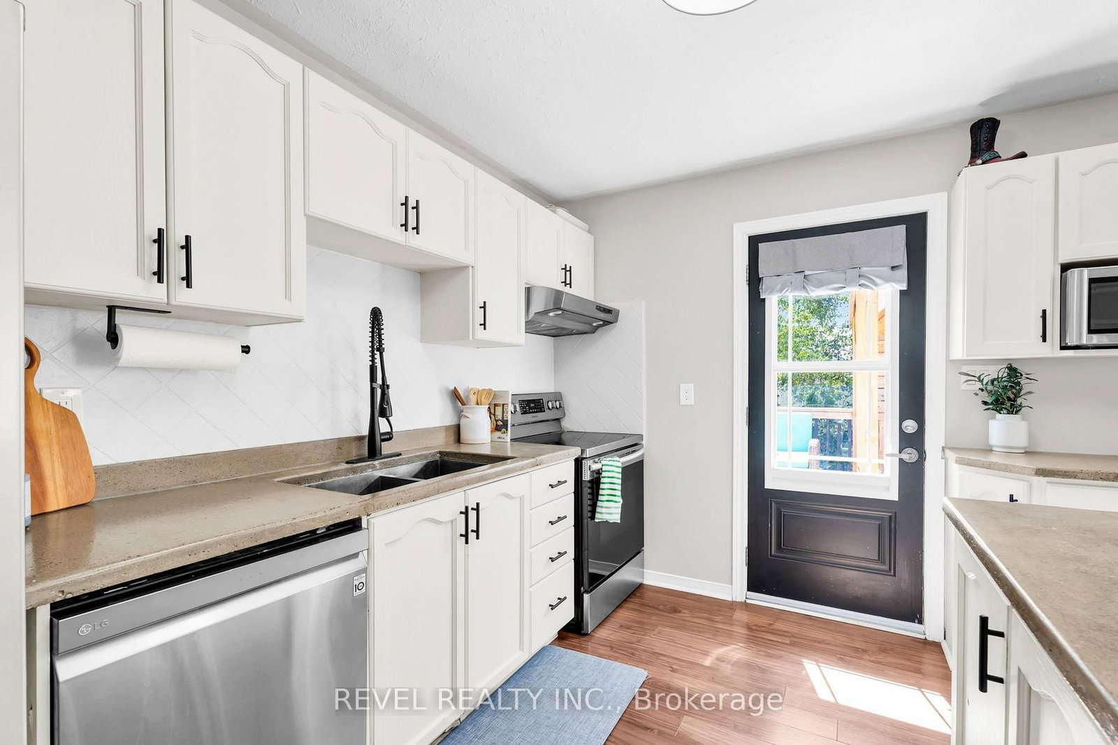 33 Wilson Crescent • Southgate, ON photo 11