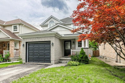 320 Rossmore Court • London South, ON photo 2