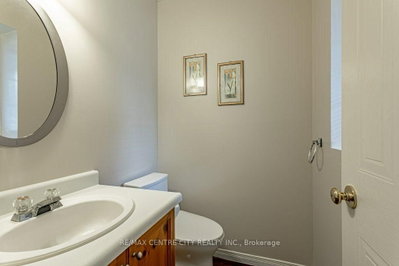 320 Rossmore Court • London South, ON photo 6