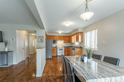 320 Rossmore Court • London South, ON photo 9