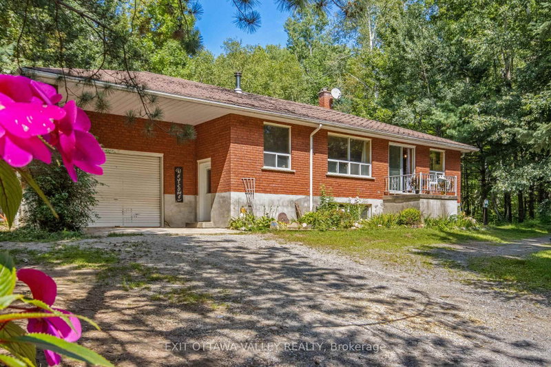 561 Long Lake Road