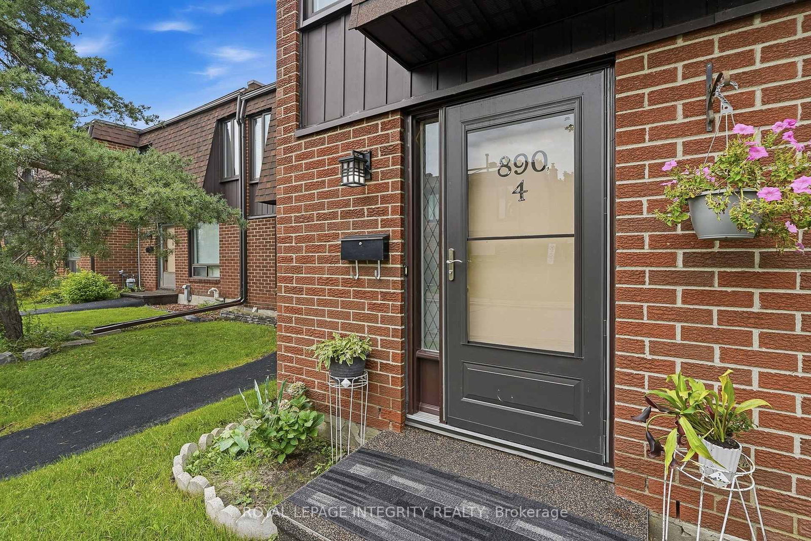 890 Cahill Drive W • #4 • Ottawa, ON photo 3