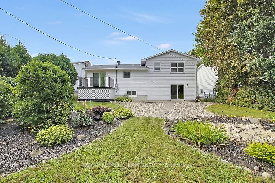 31 Ross Street • Smiths Falls, ON photo 44