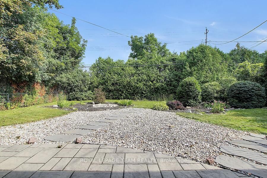 31 Ross Street • Smiths Falls, ON photo 46