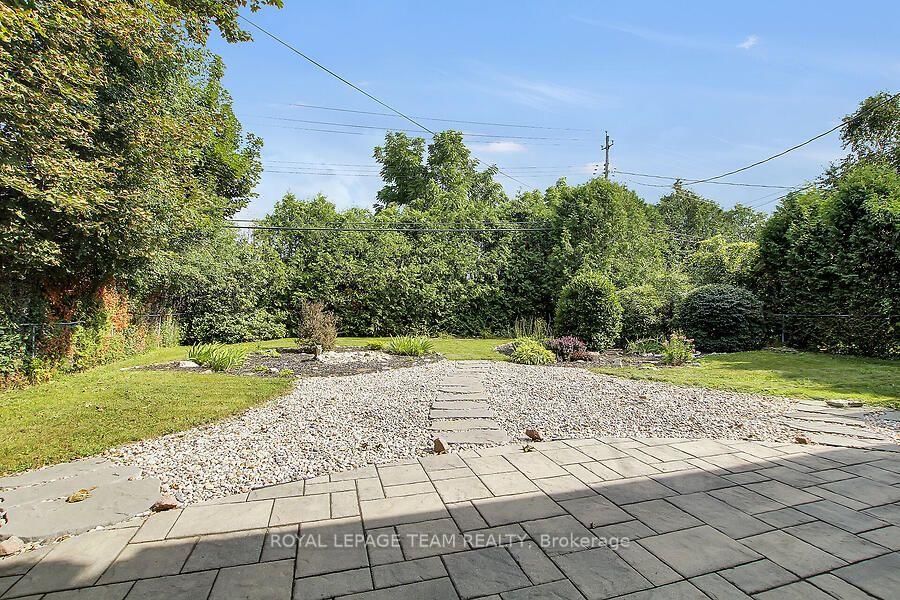 31 Ross Street • Smiths Falls, ON photo 48