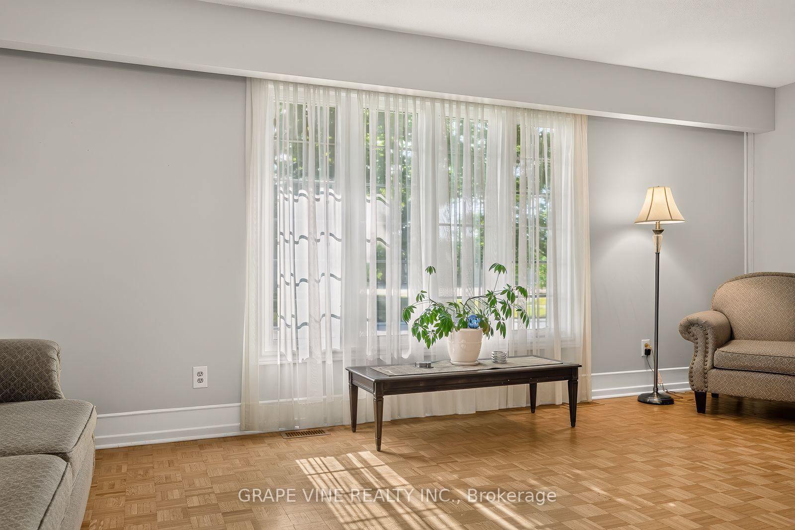 1486 Ridgebrook Drive • Ottawa, ON photo 12