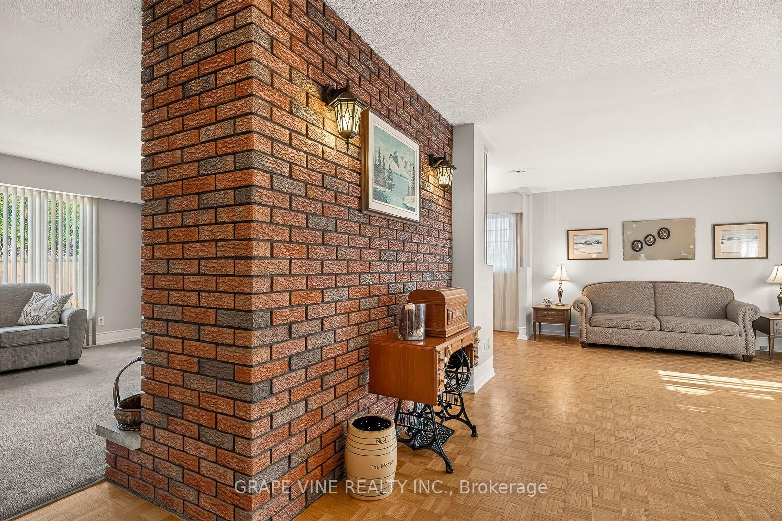 1486 Ridgebrook Drive • Ottawa, ON photo 6