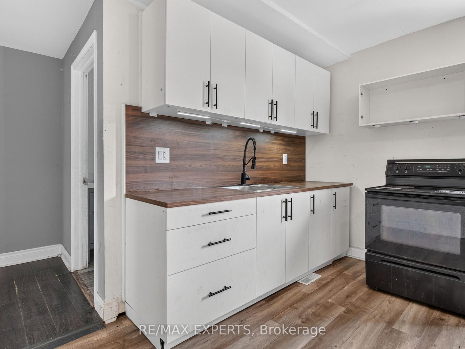 99 Leeming Street • Hamilton, ON photo 20