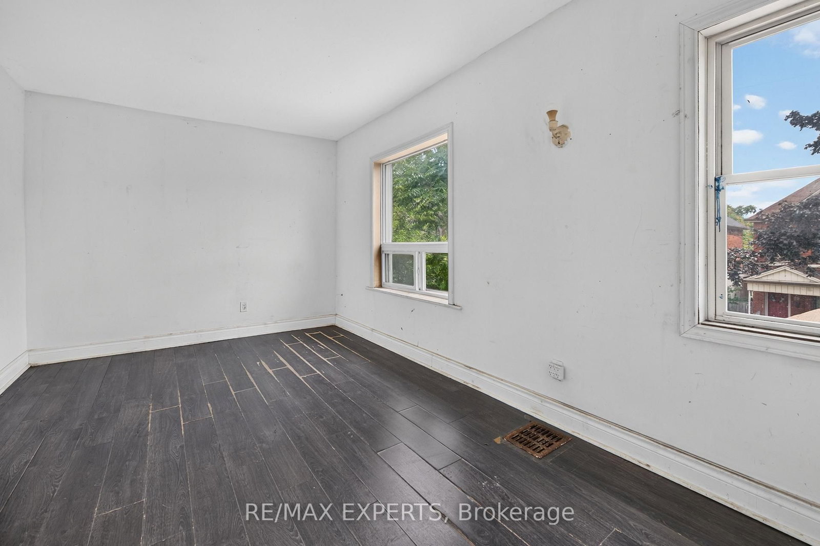 99 Leeming Street • Hamilton, ON photo 26