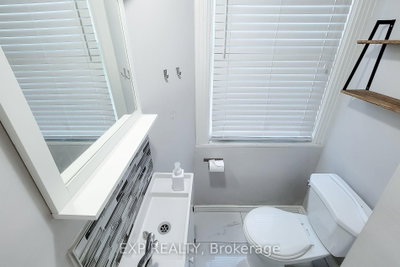 82 Gibson Avenue • Hamilton, ON photo 8