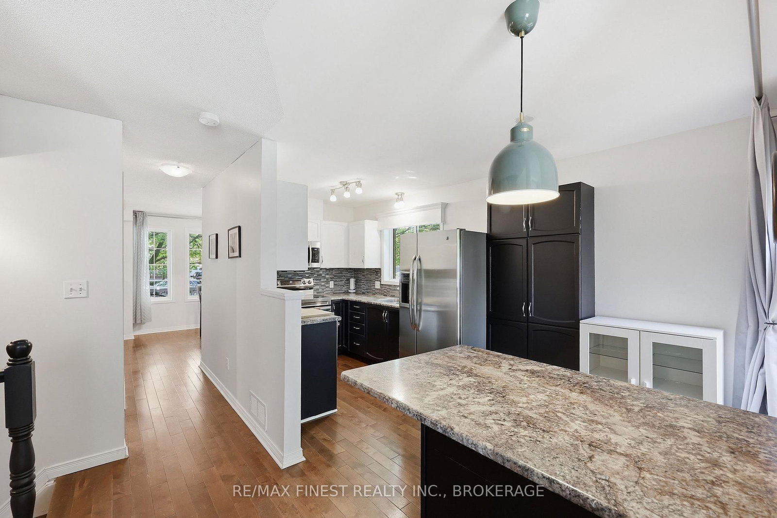 416 Fieldstone Drive • Kingston, ON photo 8