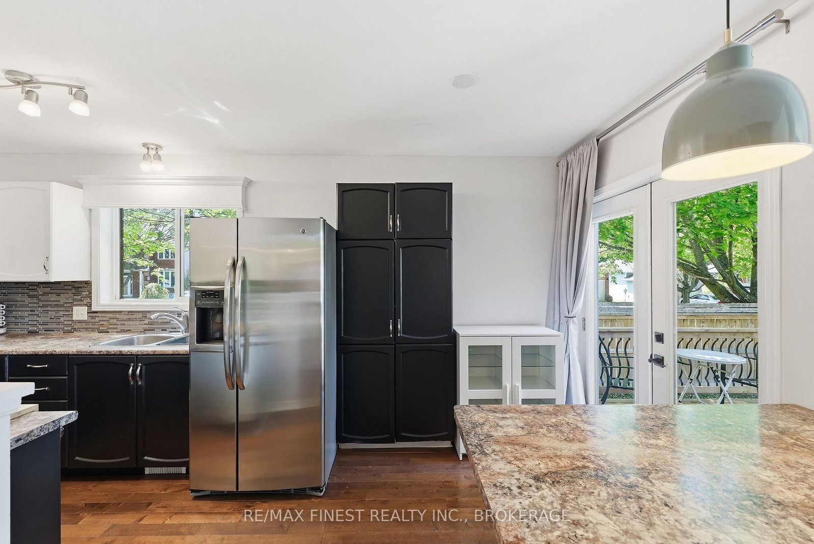 416 Fieldstone Drive • Kingston, ON photo 9