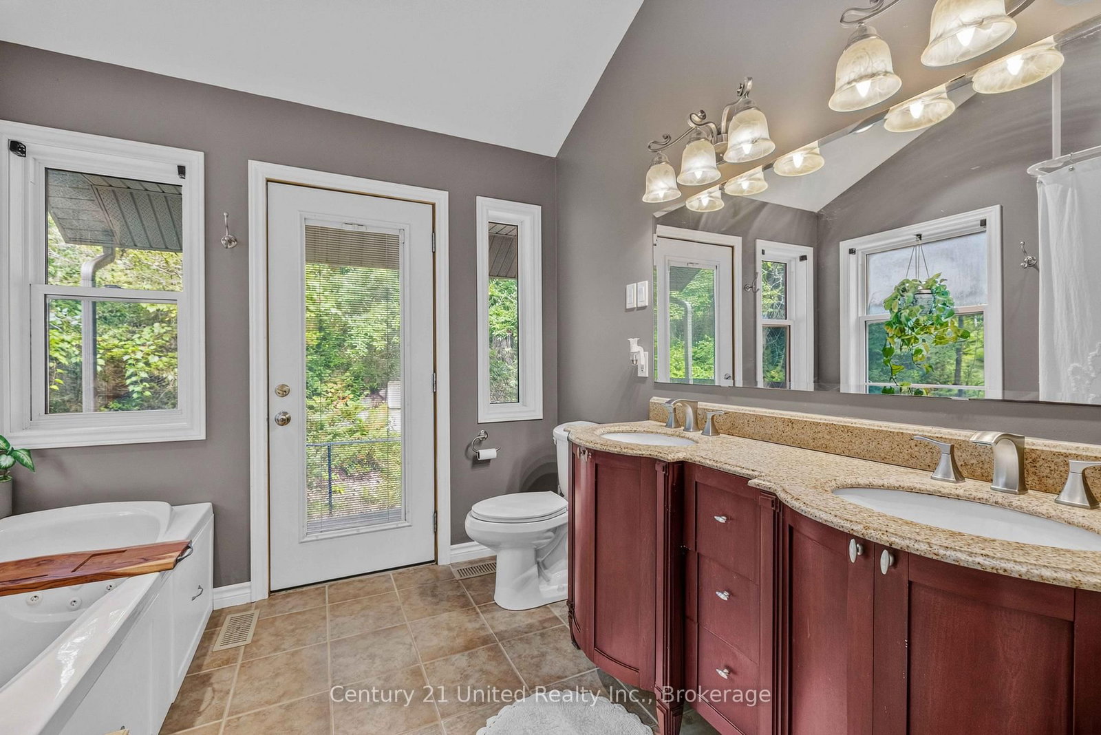 670 County Road 26 • Brighton, ON photo 17