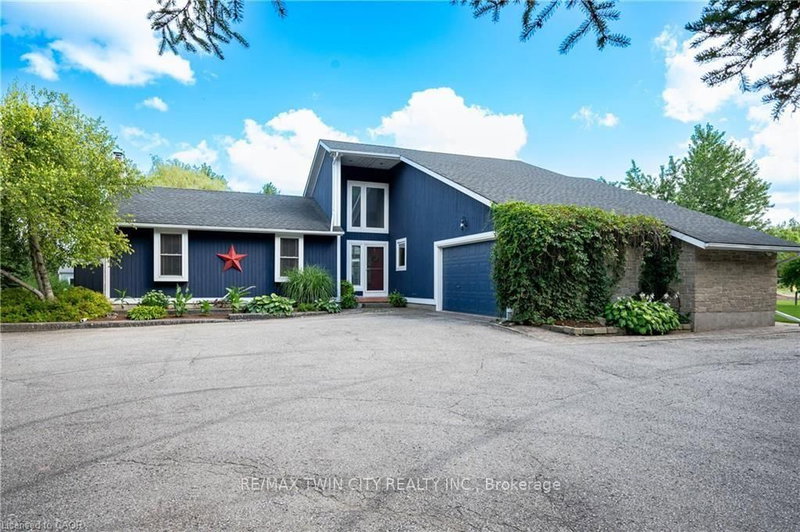 6471 Sideroad 15 Road