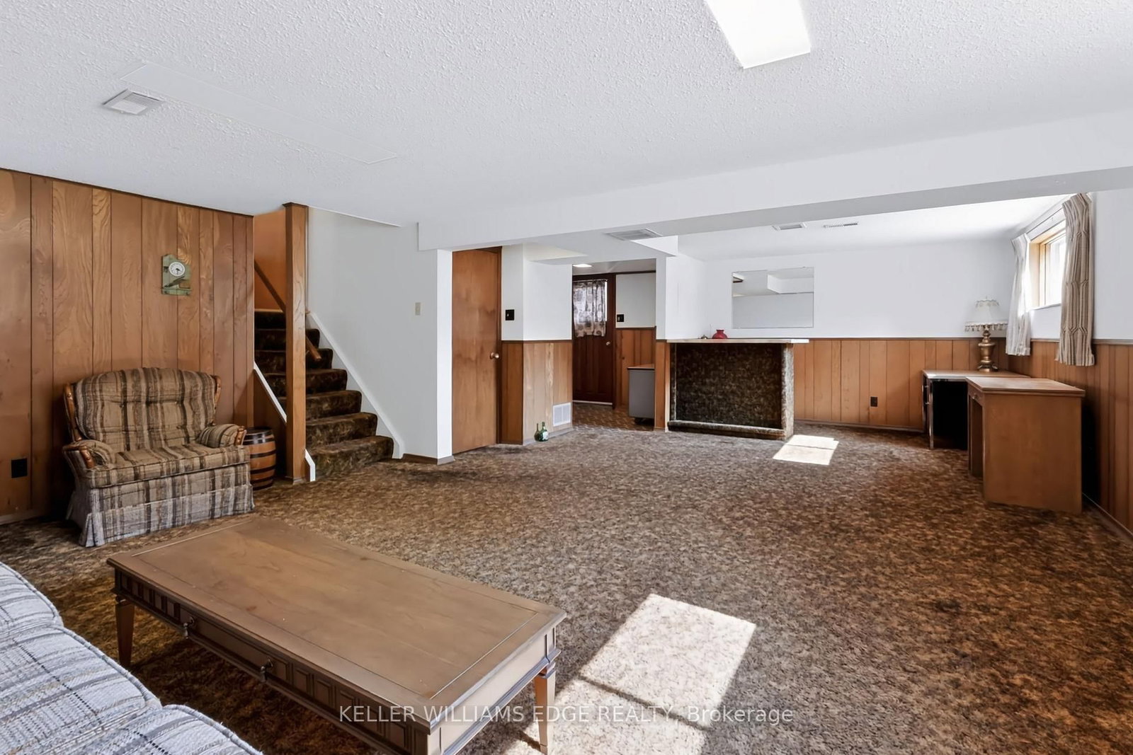 35 Burrwood Drive • Hamilton, ON photo 27