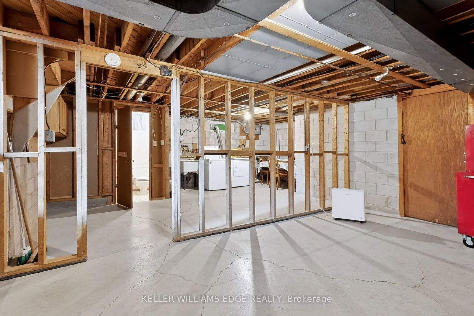 35 Burrwood Drive • Hamilton, ON photo 36