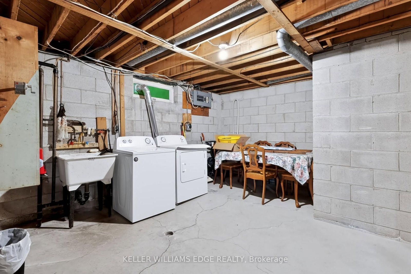 35 Burrwood Drive • Hamilton, ON photo 39