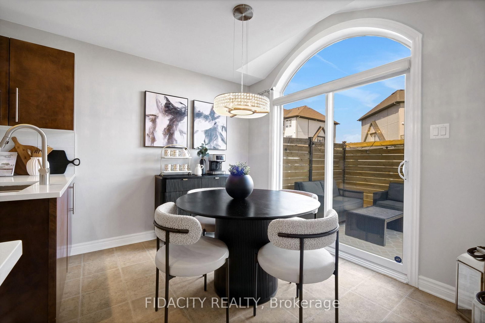 380 Goldenbrook Way • Ottawa, ON photo 12