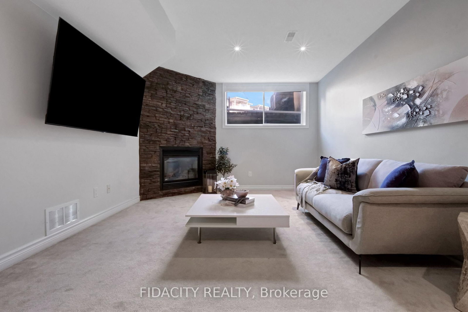 380 Goldenbrook Way • Ottawa, ON photo 23
