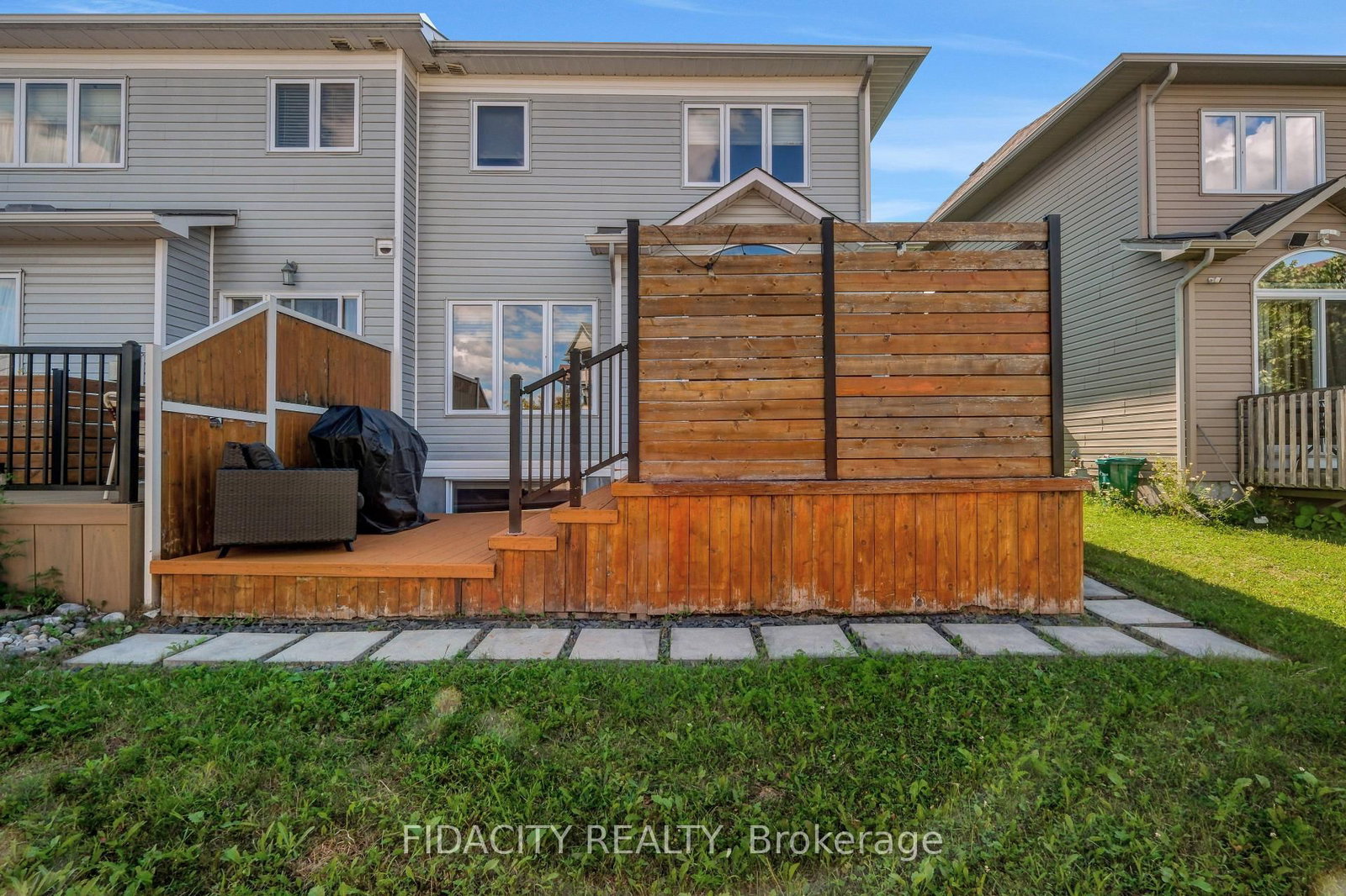 380 Goldenbrook Way • Ottawa, ON photo 27