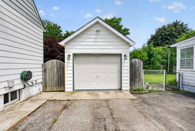 38 Elliott Street • London East, ON photo 3
