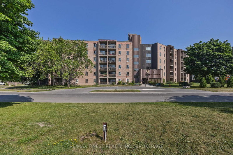 414 - 17 Eldon Hall Place