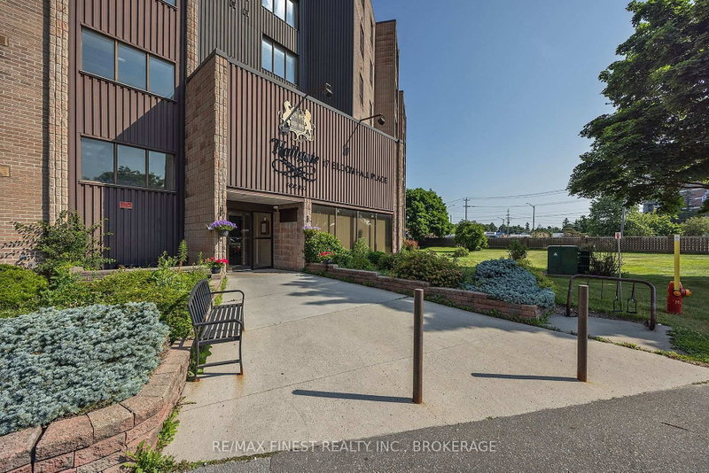 414 - 17 Eldon Hall Place