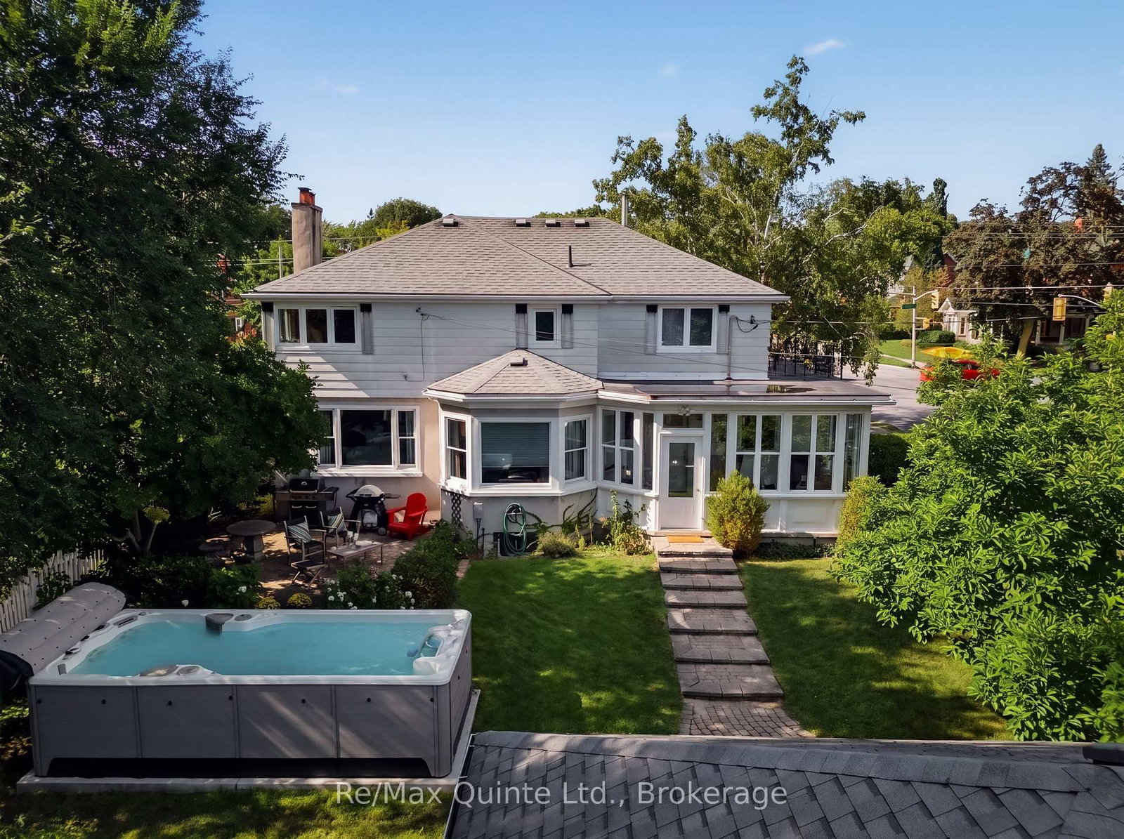 271 Bridge Street East • Belleville, ON photo 39