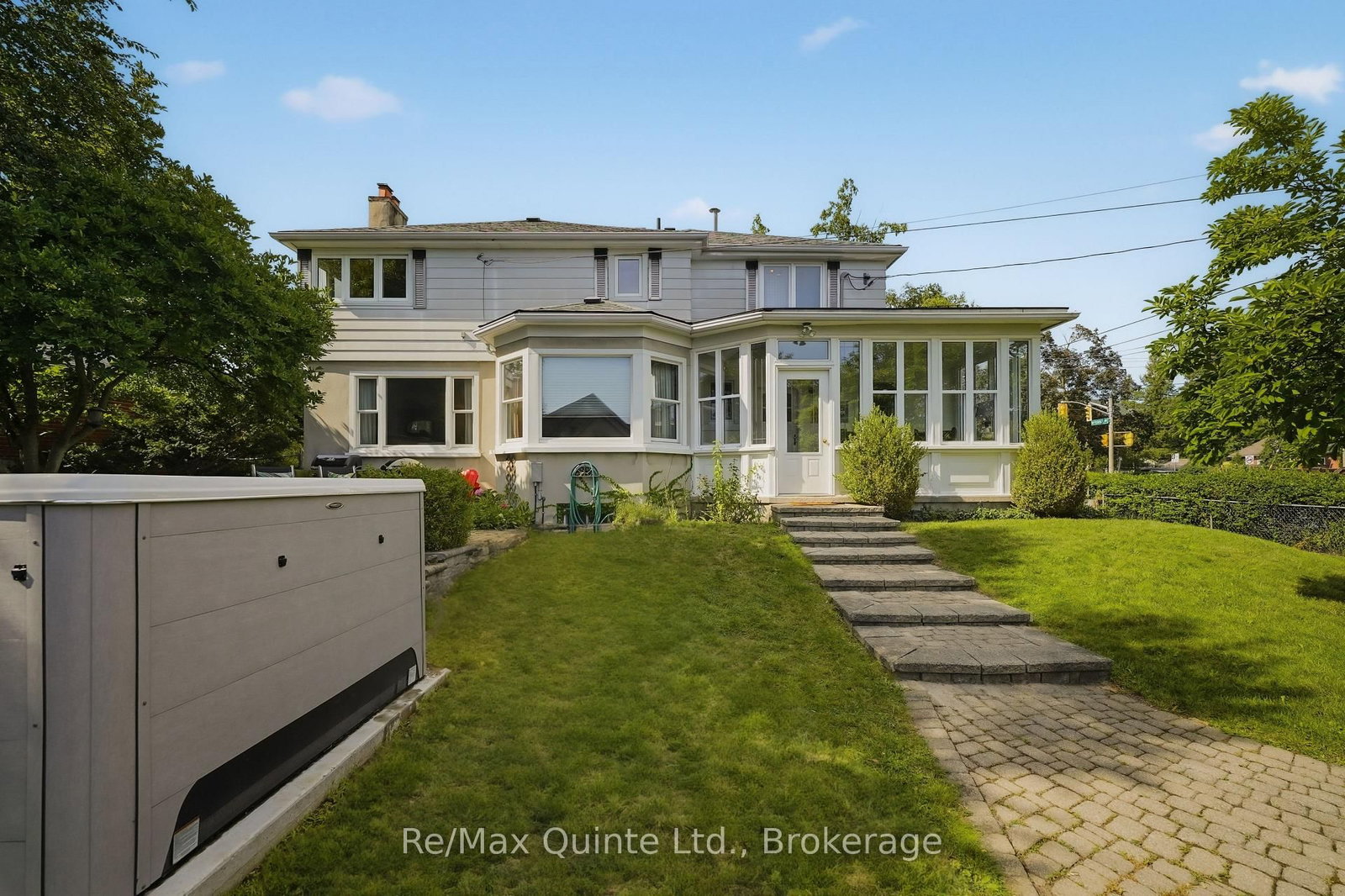 271 Bridge Street East • Belleville, ON photo 40