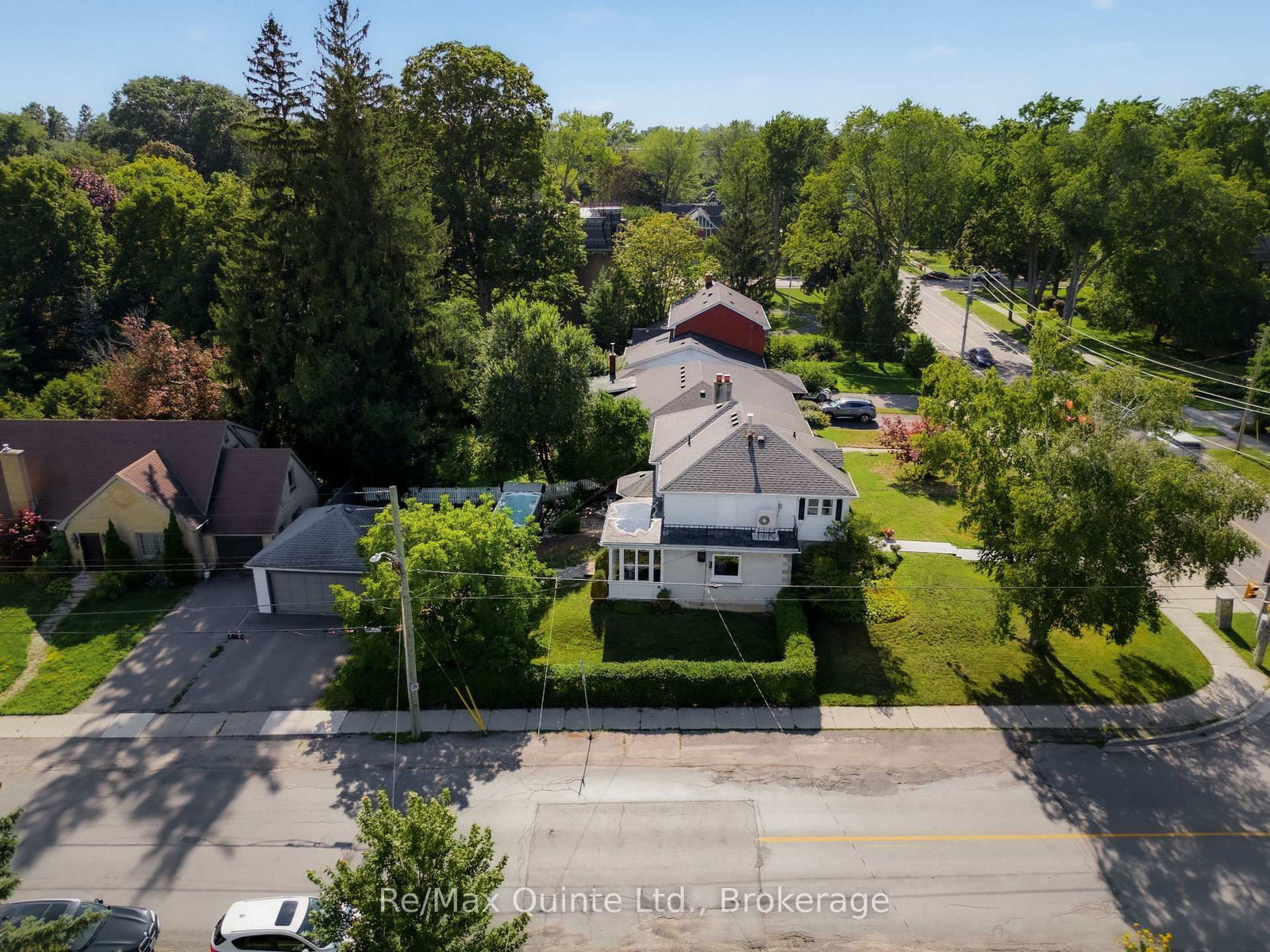 271 Bridge Street East • Belleville, ON photo 47