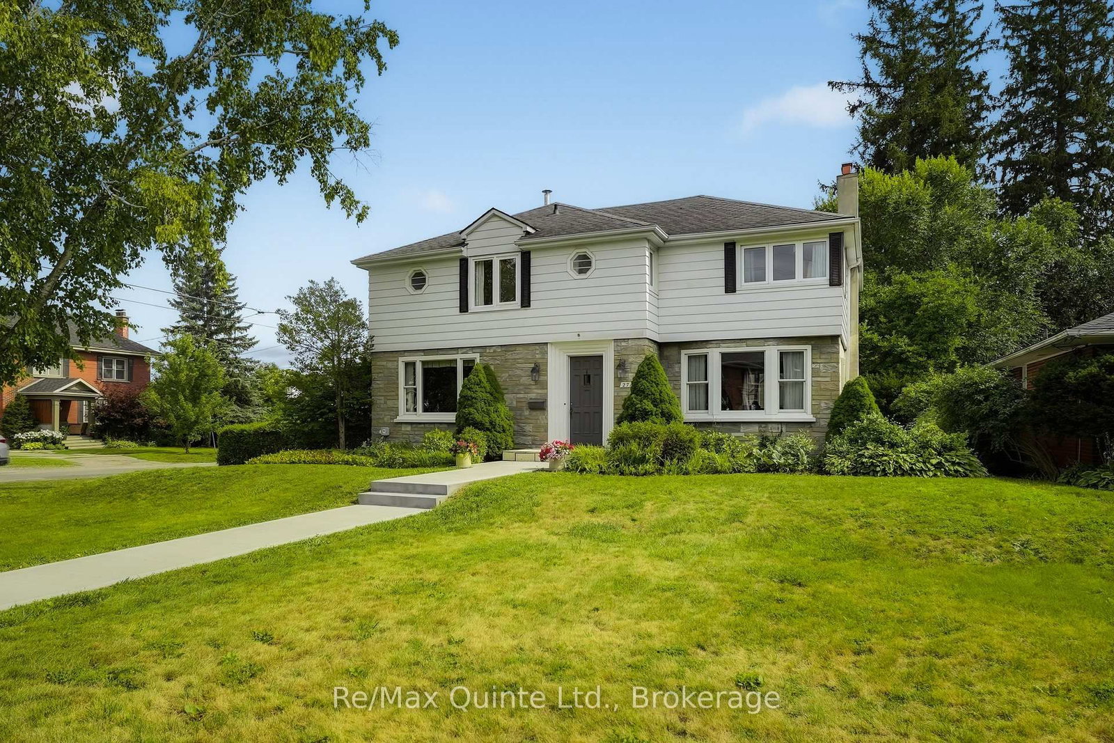 271 Bridge Street East • Belleville, ON photo 50