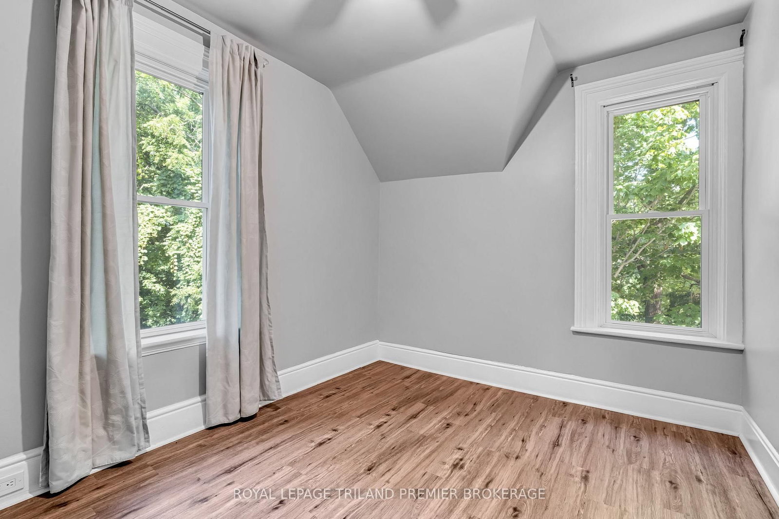 180 Alma Street • St. Thomas, ON photo 23