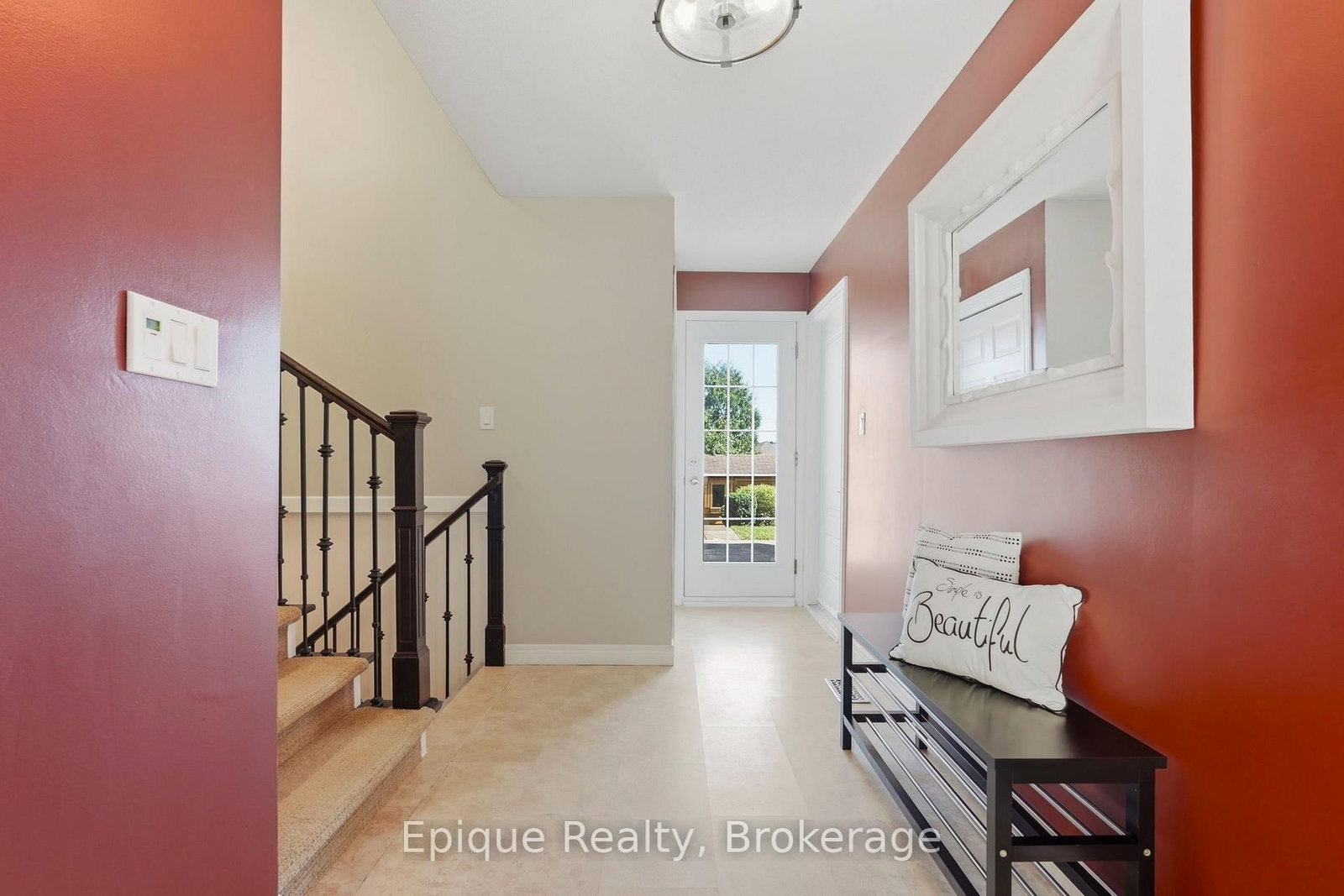 24 Brae Crest Drive • Hamilton, ON photo 3