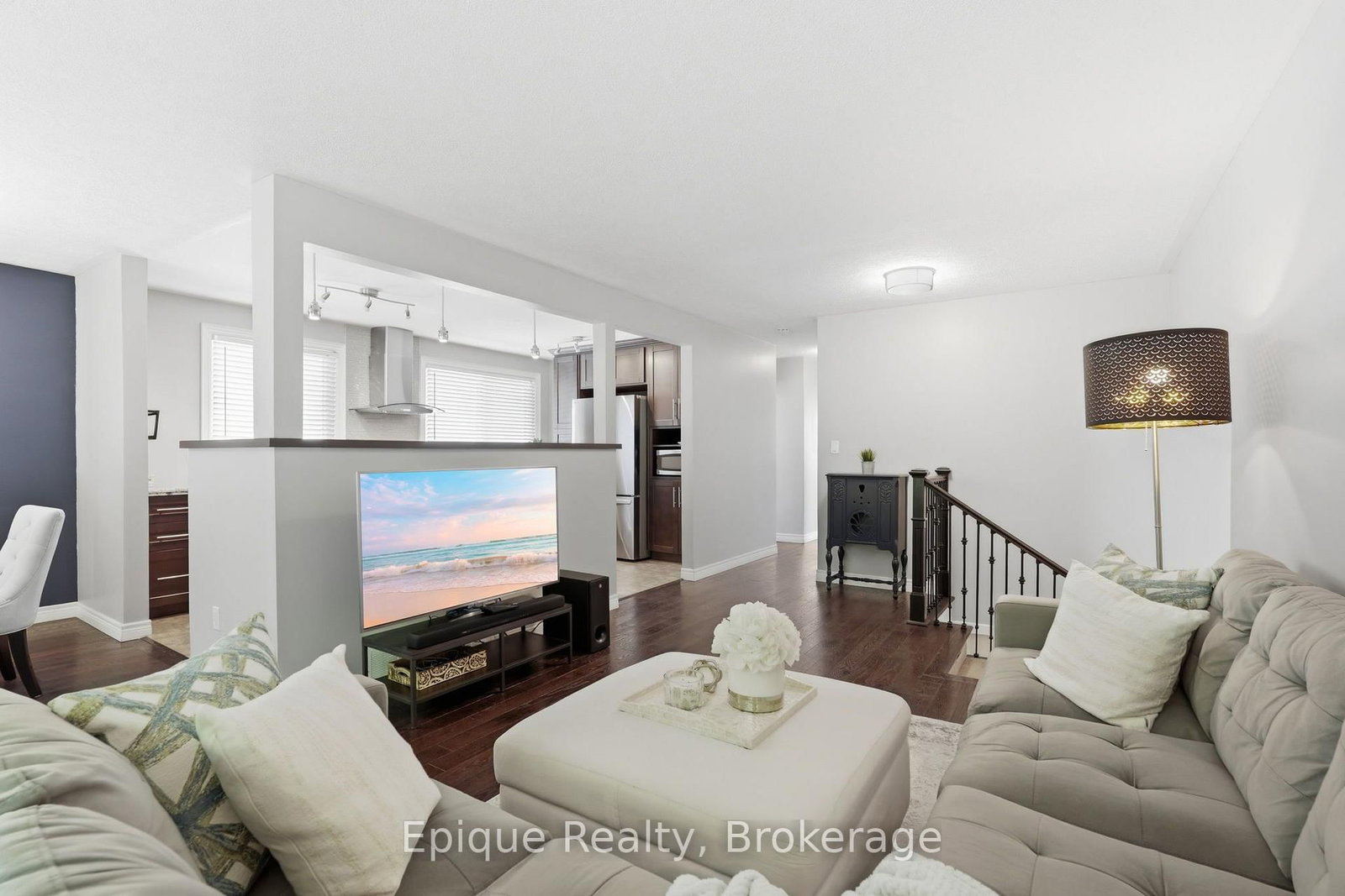 24 Brae Crest Drive • Hamilton, ON photo 6