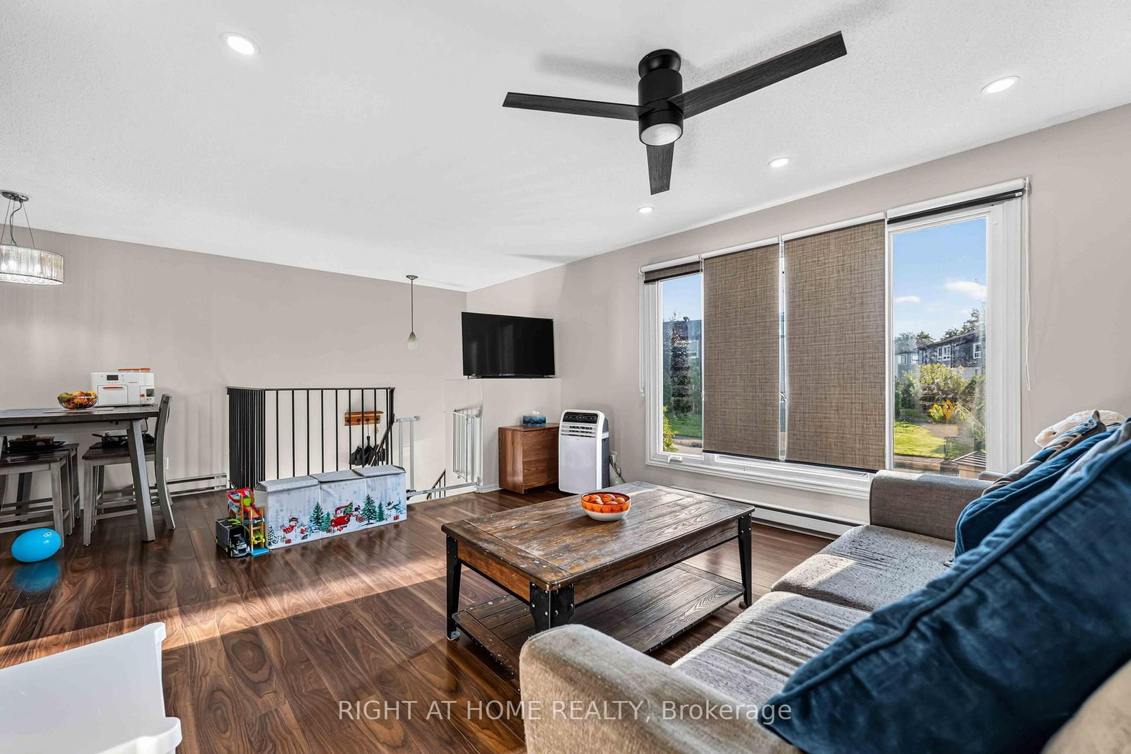 13 BANNER Road • #C • Ottawa, ON photo 4