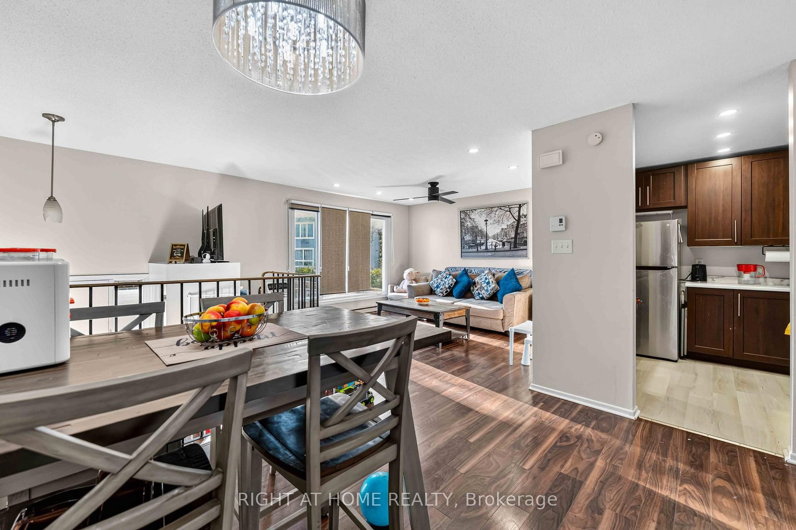 13 BANNER Road • #C • Ottawa, ON photo 5